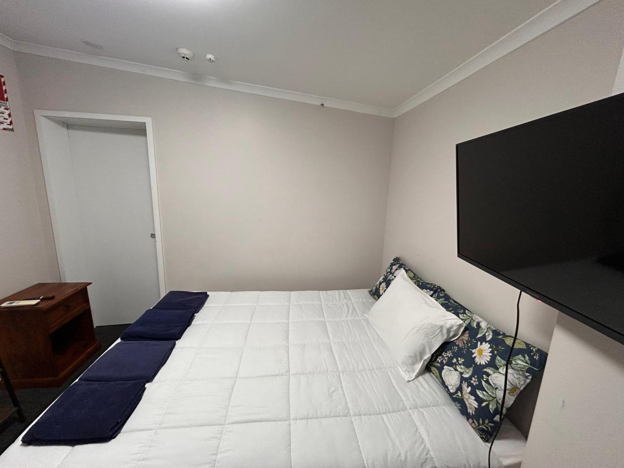Terapa Motor Inn Hamilton Esterno foto