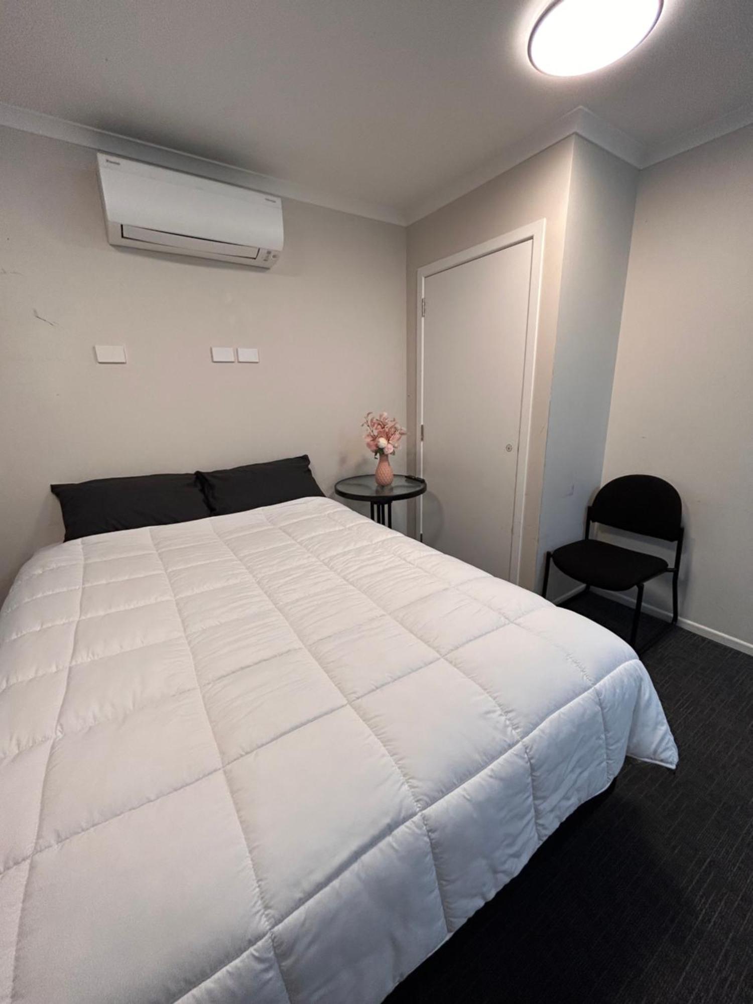 Terapa Motor Inn Hamilton Esterno foto